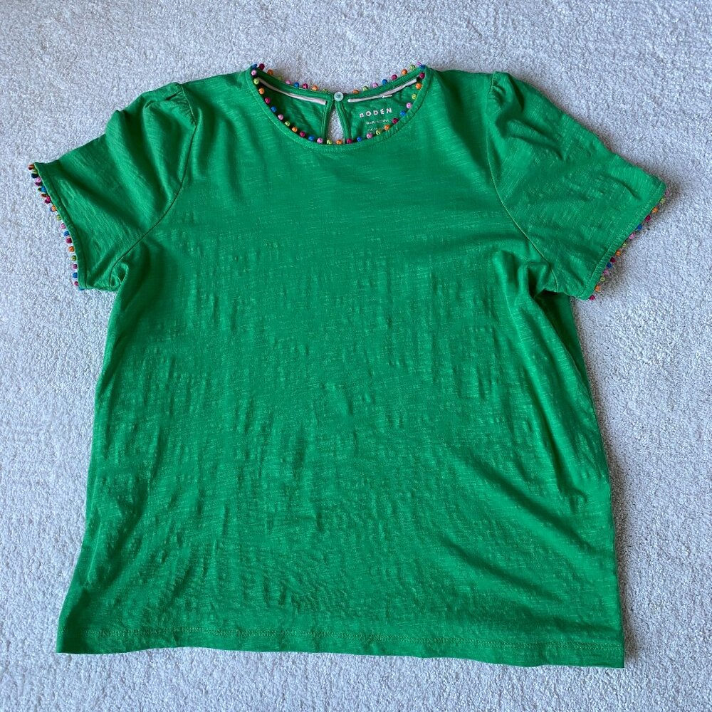 Boden green tee with mini pom pom trim Misses US size 12